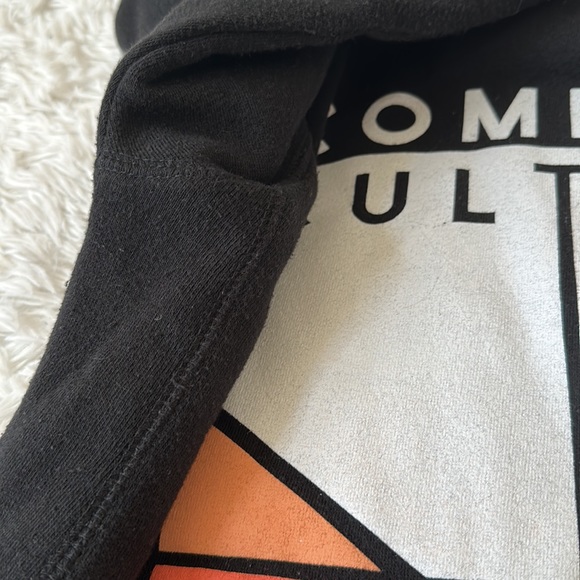 Common Culture Sweatshirt - Picture 7 of 8
